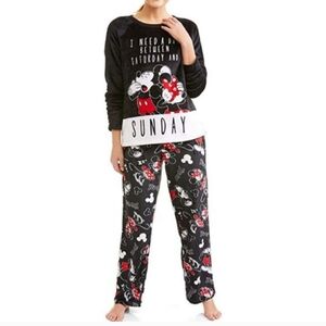 Disney Mickey Mouse Women's Plush Pajama Set Size Medium
